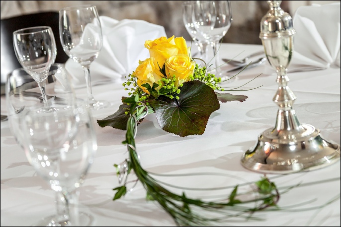 Festzelt, heiraten, romantischer Saal, edel, schick, Hochzeit im Zelt, Zelthochzeit