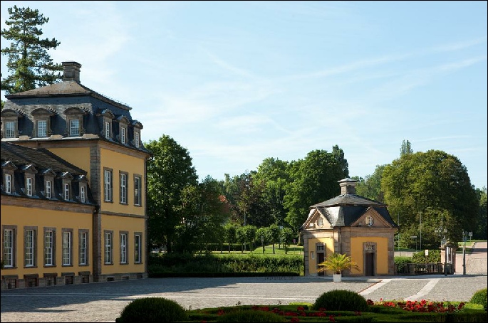 Schlosspark, Trauung unter freiem Himmel, Hochzeit, romantisch, heiraten im Freien, draußen heiraten