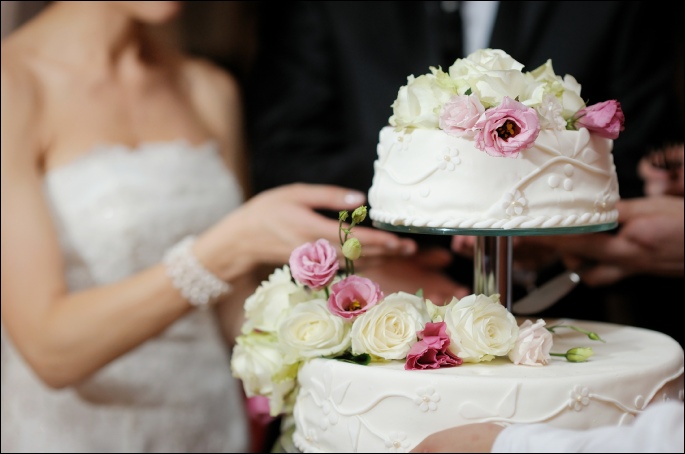 Schlosspark, Trauung unter freiem Himmel, Hochzeit, romantisch, heiraten im Freien, draußen heiraten